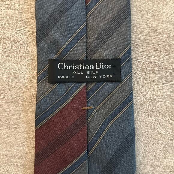 CHRISTIAN DIOR Tie Men's Striped All Silk Designer Paris New York 55” - Picture 4 of 4